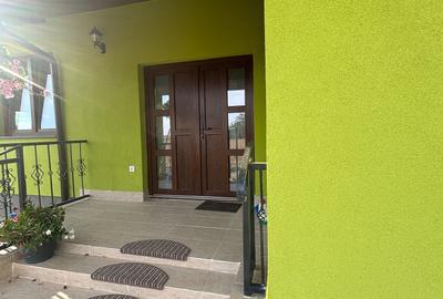 Casă cu 3 camere în Central