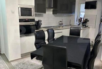 Apartament cu 3 camere în Micro 16 - 1