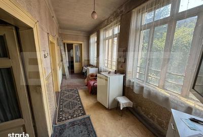 Casă cu 4 camere cu Teren 353 Mp în Central