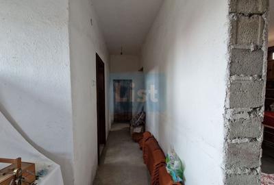 Casă cu 6 camere cu Garaj în Central - 5