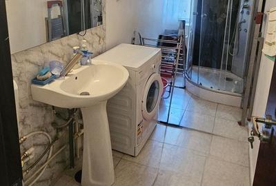 Garsonieră decomandată în Rahova