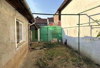 Casă individuală cu 2 camere cu Canalizare în Cugir