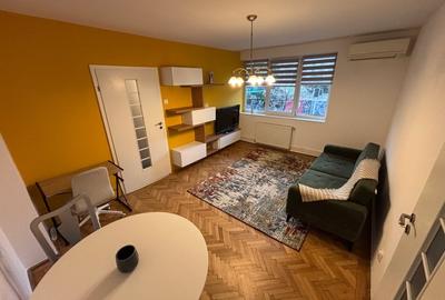 Apartament cu 2 camere semidecomandat, mobilat în Gara de Nord