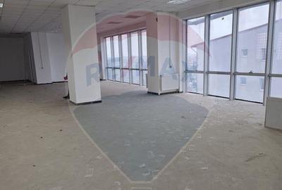 Spațiu comercial, de 300 mp, în Central - 2
