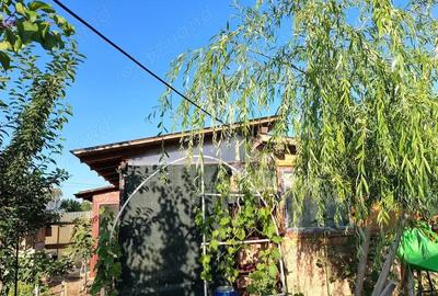 Casă cu 2 camere cu Teren 522 Mp în Central