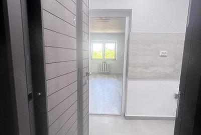 Garsonieră decomandată în CET - 4