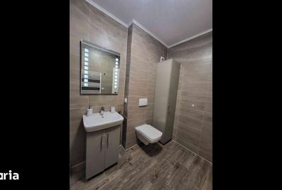 Apartament cu 2 camere decomandat în Tractorul - 4