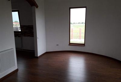 Casă cu 3 camere cu Teren 800 Mp în Prejmer