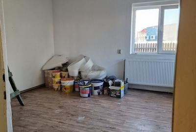 Casă cu 3 camere în Țânțăreni
