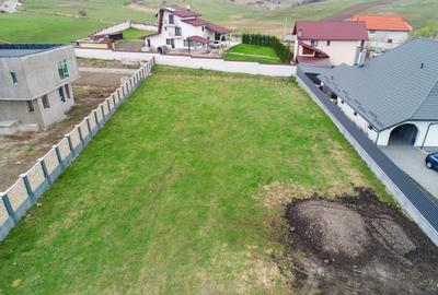 Teren Construcții intravilan de 1567 mp, în Nord - 1