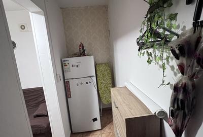 Garsonieră decomandată în Păcii