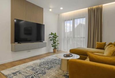 Apartament cu 3 camere semidecomandat, mobilat în Pipera