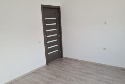 Casă cu 5 camere cu Teren 160 Mp în Est - 7
