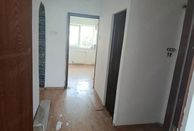 Apartament cu 3 camere decomandat în Obor - 2
