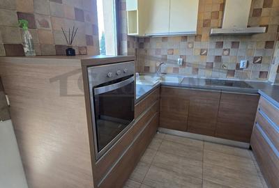 Apartament cu 2 camere decomandat în Dâmbul Rotund