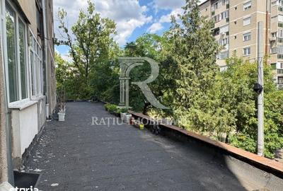 Apartament cu 3 camere decomandat în Decebal