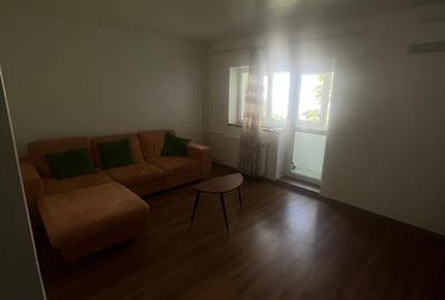Apartament cu 3 camere decomandat, mobilat în Dristor