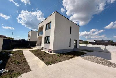 Casă cu Teren 340 Mp în Central - 15