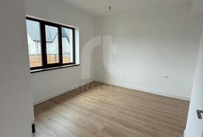 Casă cu 4 camere cu Teren 750 Mp în Vernești