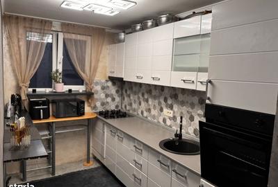 Casă cu 3 camere decomandat în Central - 5