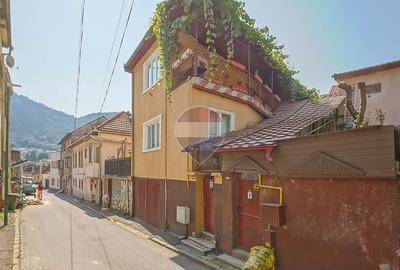 Casă cu 3 camere cu Teren 104 Mp în Schei