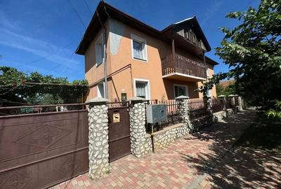 Casă cu 7 camere cu Teren 2156 Mp în Aradul Nou