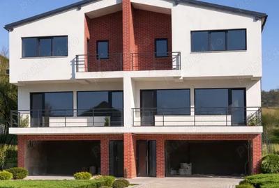 Casă cu 4 camere cu Teren 250 Mp în Central