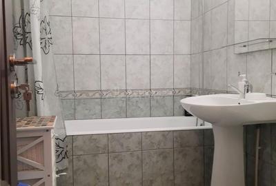 Apartament cu 3 camere decomandat în Traian - 3