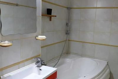Garsonieră decomandată în Tei