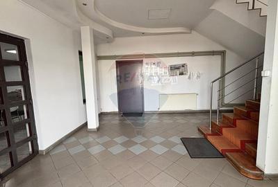 Spațiu comercial, de 431 mp, în Central - 7