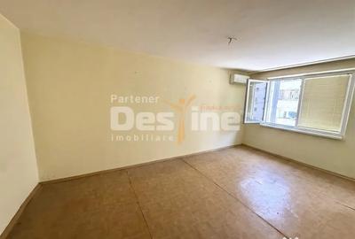 Apartament cu 2 camere decomandat în Crângași