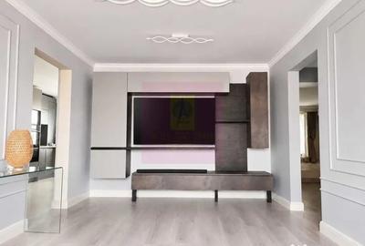 Apartament cu 3 camere semidecomandat în Titan