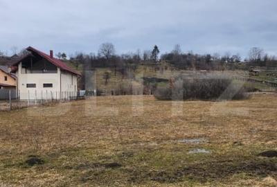 Teren Construcții intravilan de 1300 mp, în Periferie