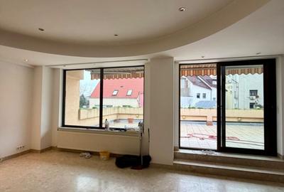 Apartament cu 3 camere semidecomandat, mobilat în Primăverii - 3
