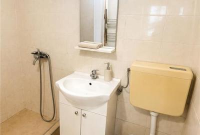 Apartament cu 3 camere decomandat în Unirii