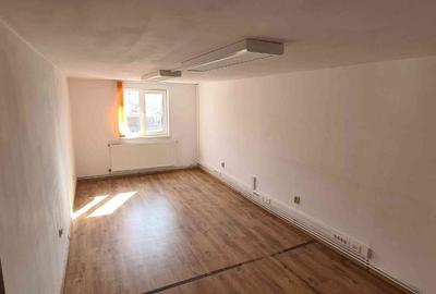 Spațiu comercial, de 275 mp, în Ultracentral - 7