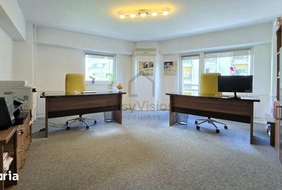 Apartament cu 4 camere decomandat în Centrul Istoric