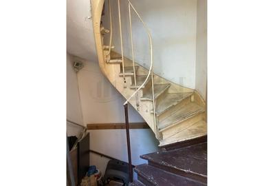 Apartament cu 4 camere decomandat în Mitropolie - 2
