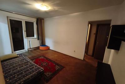 Apartament cu 3 camere semidecomandat, mobilat în Șagului