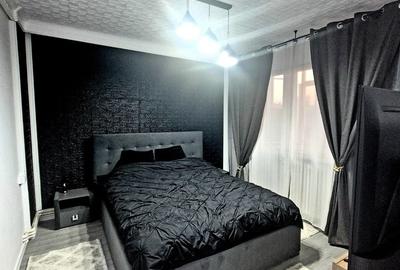 Apartament cu 2 camere semidecomandat în Podu Roș