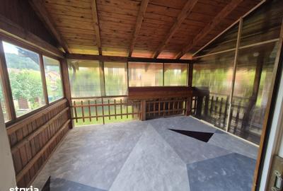 Casă cu 5 camere cu Teren 260 Mp în Bunloc - 2