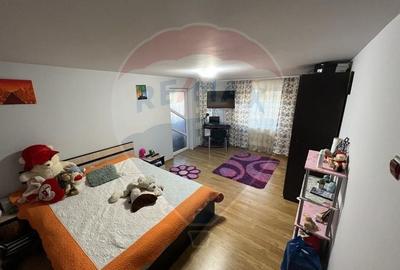 Casă cu 4 camere cu Teren 899 Mp în Grebănu - 3