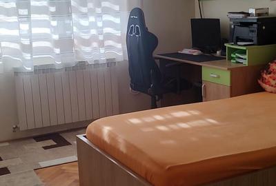Apartament cu 2 camere decomandat în Plopilor