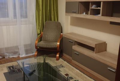 Apartament cu 2 camere decomandat în Independenței