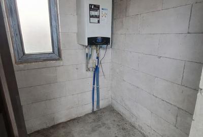 Casă cu 5 camere cu Teren 350 Mp în Vladimirescu