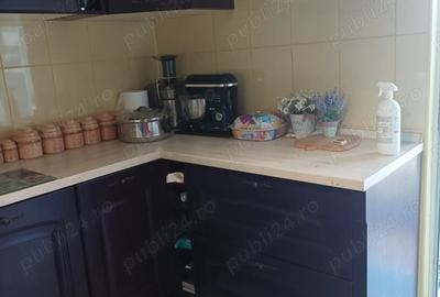 Apartament cu 3 camere nedecomandat în Central