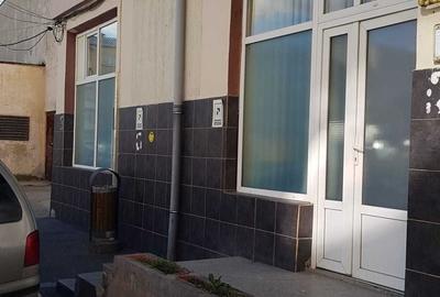 Apartament cu 2 camere nedecomandat în Central
