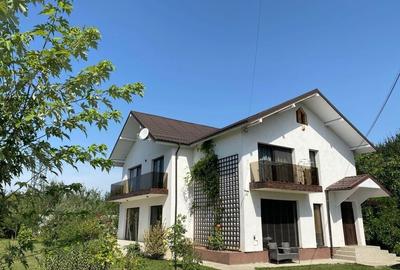 Casă cu 10 camere cu Teren 1140 Mp în Bascov - 6