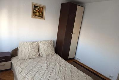 Apartament cu 2 camere decomandat în Micro 17
