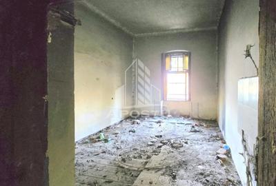 Casă individuală cu 55 camere cu Canalizare în Semicentral - 9